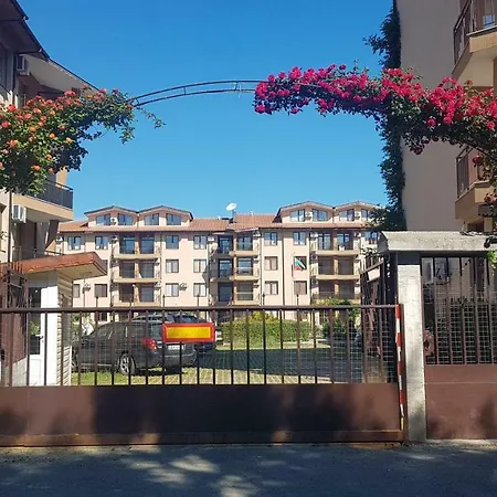 Apartament Complex Nestinarka Țarevo