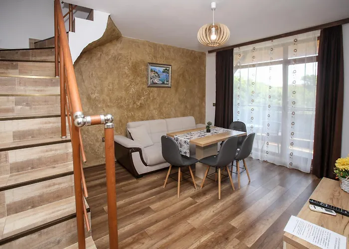 Complex Nestinarka 公寓 *