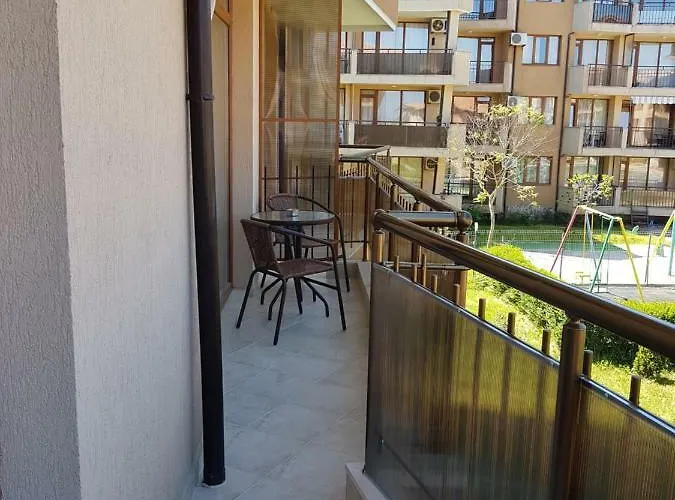 Complex Nestinarka 茨雷沃