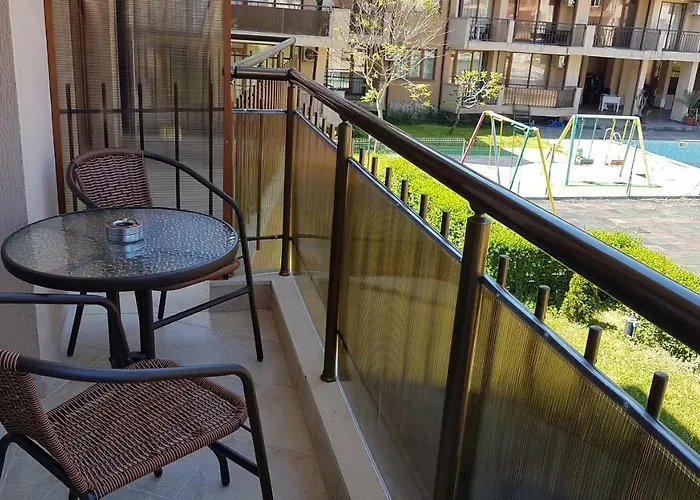 公寓 Complex Nestinarka *