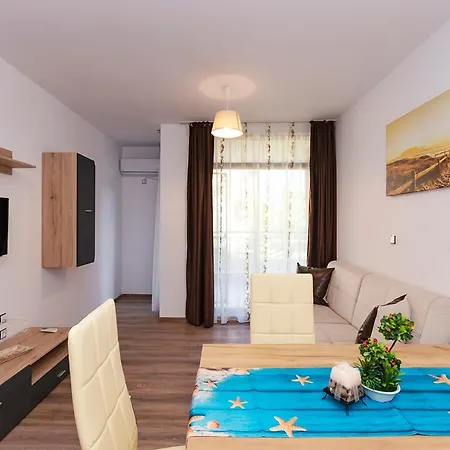 Complex Nestinarka Appartamento