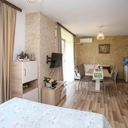 Complex Nestinarka *