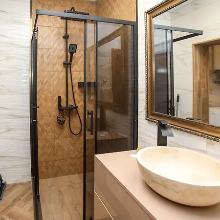 Complex Nestinarka 사레보