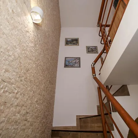 Apartmán Complex Nestinarka *