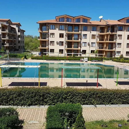 Complex Nestinarka Appartamento *