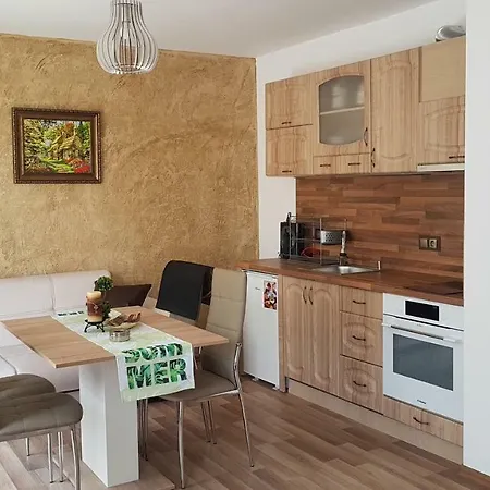 Complex Nestinarka *