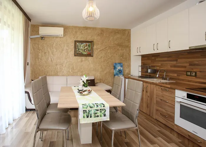 Complex Nestinarka アパート *