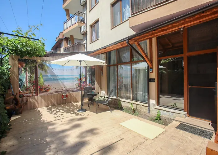 Complex Nestinarka ツァレヴォ