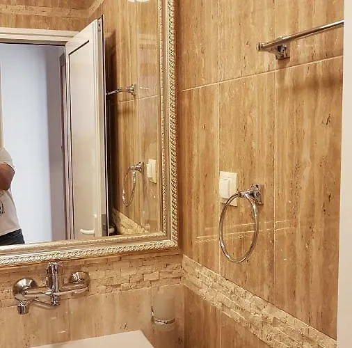 アパート Complex Nestinarka