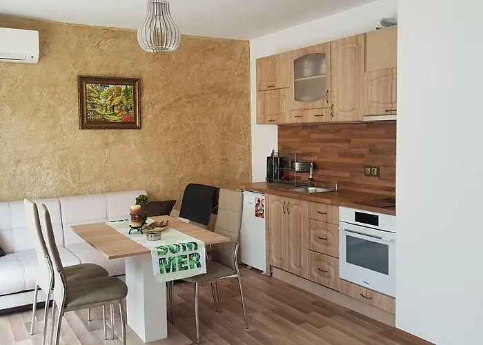 Complex Nestinarka *